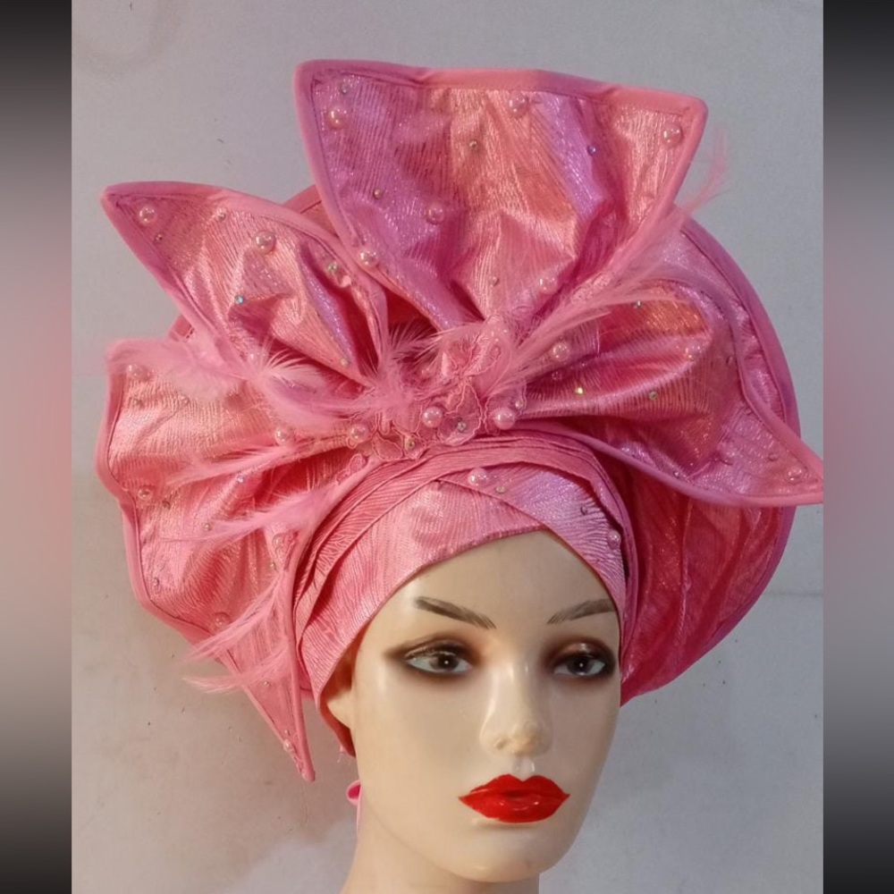 Elegant Pink Headwrap with Embellishments

GEL3 0226